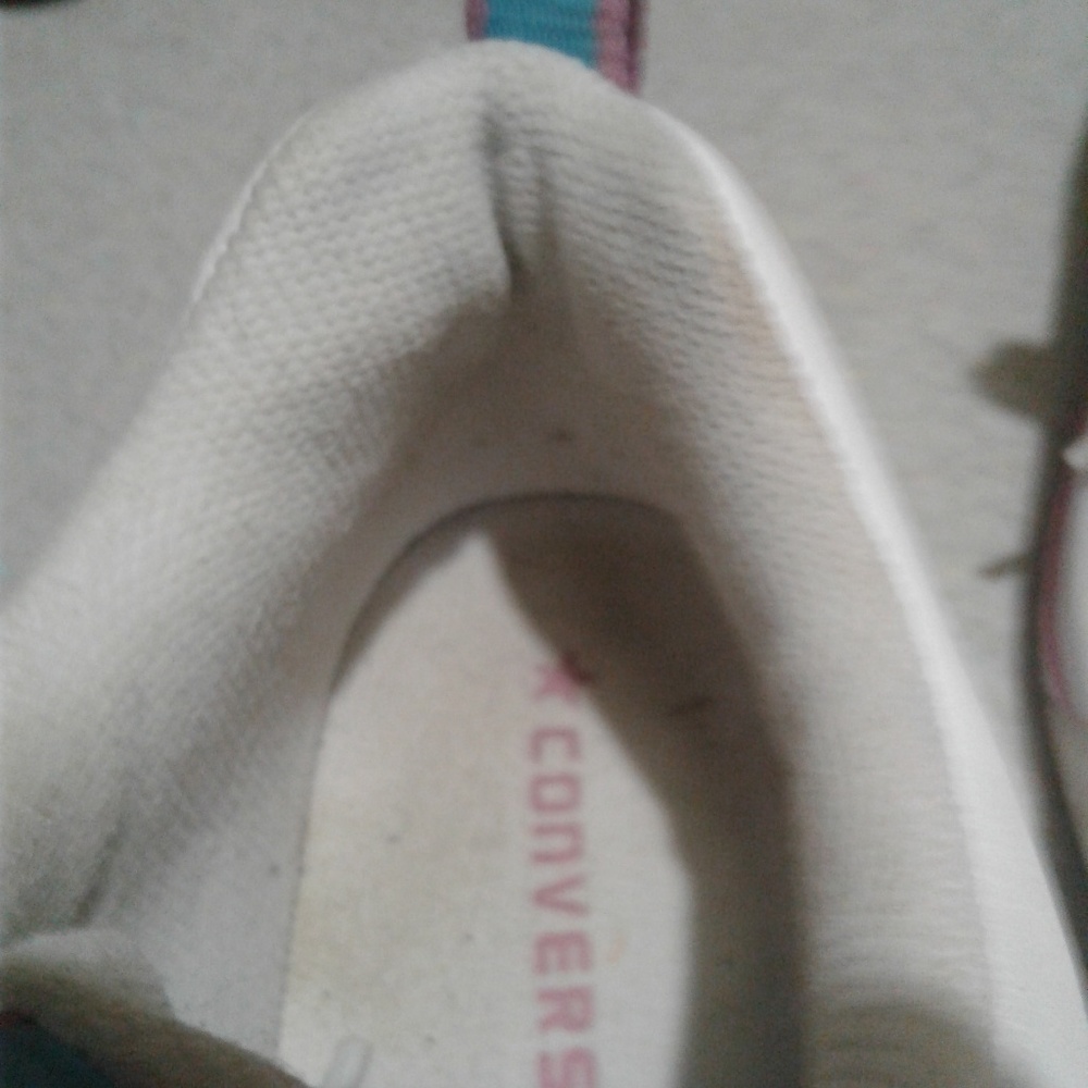 Women's converse limited sz 10 - Picture 3 of 3